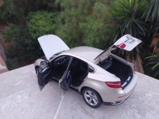 BMW X6 Kyosho 1:18