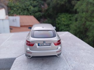 BMW X6 Kyosho 1:18