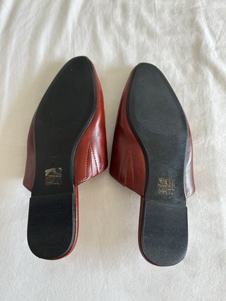 Zapatos destalonados Parfois Marrones