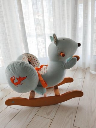Balancín infantil de peluche