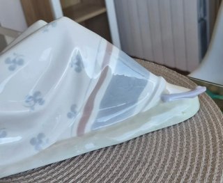 Figura Lladro Nao porcelana mujer cesta