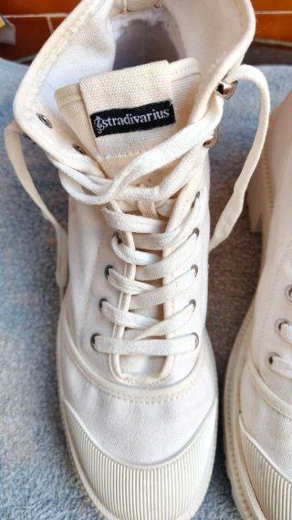 Botas Stradivarius beig