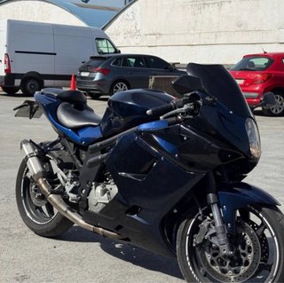 Hyosung GT650R 2010 - 19.000 km