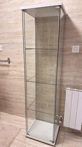 Vitrina de cristal Ikea. Modelo antiguo sin marcos