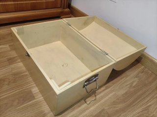 Baúl de madera decorado