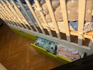 Cuna IKEA blanca con cajones