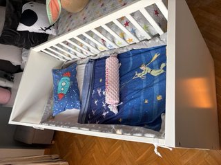 Cuna IKEA blanca con cajones