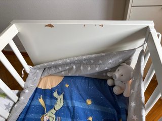 Cuna IKEA blanca con cajones