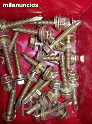 Tornillos de suelo de 600