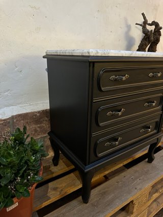 Mueble vintage reformado cajones mármol