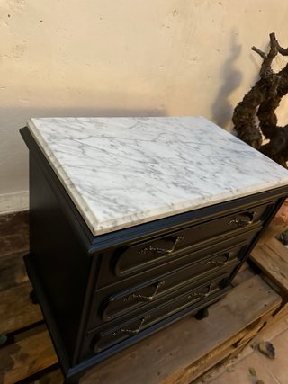 Mueble vintage reformado cajones mármol