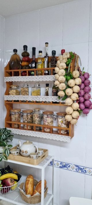 ✅️✅️Estantería de madera con detalles de cristal