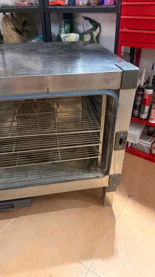 Horno Unox Eléctrico Trifásico 5 Bandejas GN 1