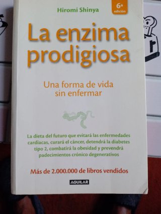 La enzima prodigiosa : una forma de vida sin en...