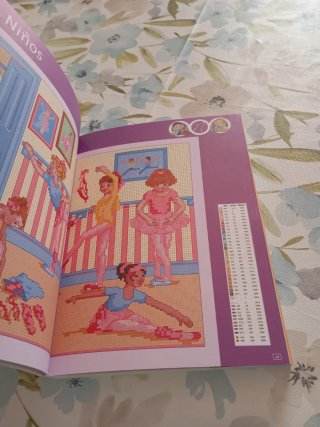 "Enciclopedia del punto de cruz, tomo V"