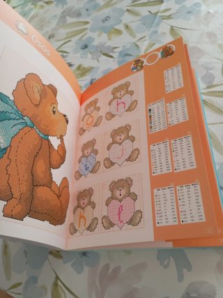 "Enciclopedia del punto de cruz, tomo V"