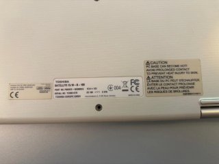 Portátil Toshiba Satellite Plata
