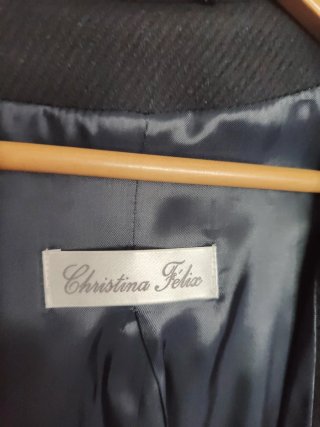 Chaquetón con capucha muy calentito como nuevo