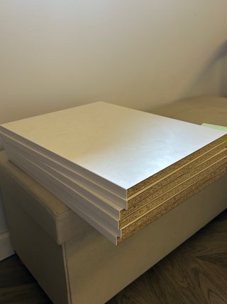 Baldas armario madera blanco.