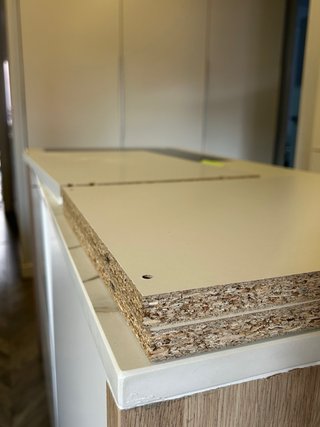 Baldas armario madera blanco.