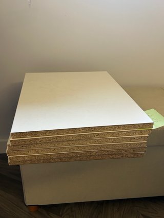 Baldas armario madera blanco.