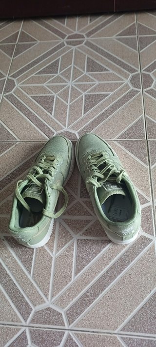 Zapatillas Nike Air Force 1 Verde/Dorado