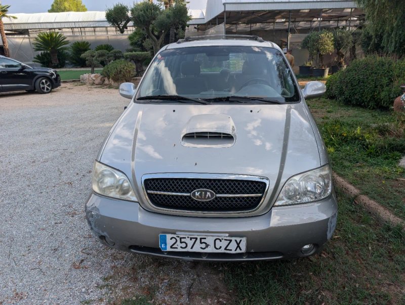 KIA Carnival 2004 - foto 1