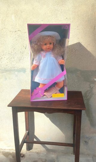 Muñeca vintage PAKOS años 80 en caja