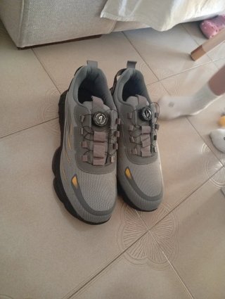 Botas de trabajo punta metálica.