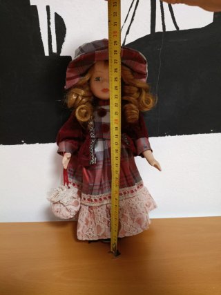 Muñeca de porcelana vintage