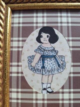 Marco doble ilustración muñecas época