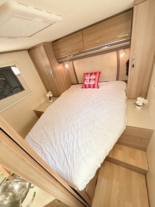Autocaravana Integral/isla Rapido 881F/2014