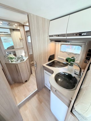 Autocaravana Integral/isla Rapido 881F/2014