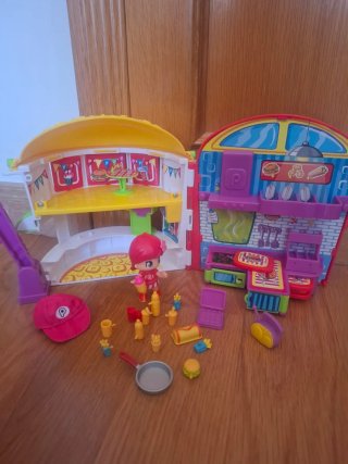 Restaurante Pinypon con muñeca y accesorios