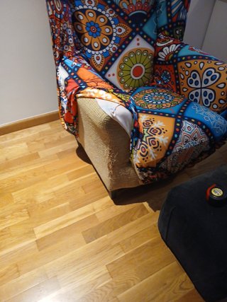 Sillón individual, con reposapies gratis.