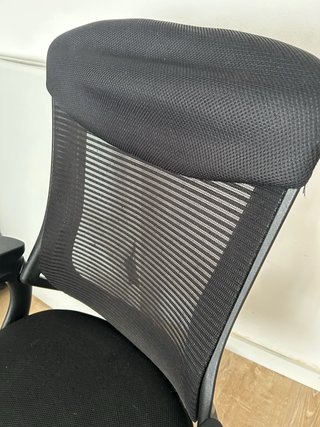 Silla de oficina ergonómica negra