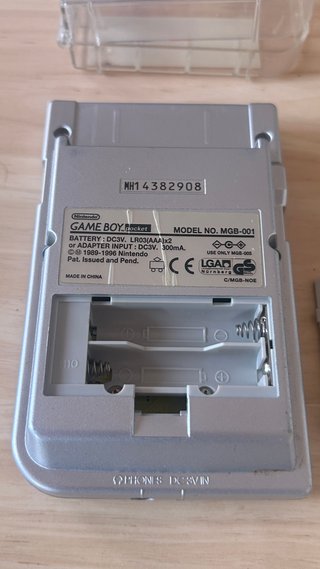 Game Boy Pocket + 4 Juegos