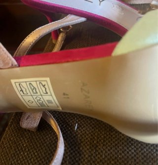 Sandalias AZAREY pompón rosa y multicolor