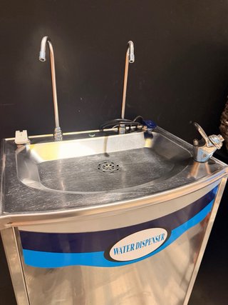 Fuente de agua ATH Victori profesional