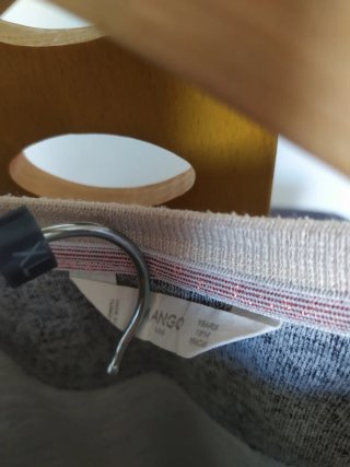 Sudadera  gris y beige