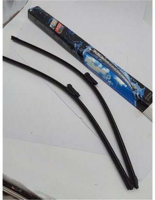 Escobilla limpiaparabrisas Bosch Aerotwin A110S - Longitud: 700mm/650mm − 1 juego para el parabrisas (frontal)