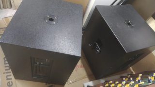 Pareja Subwoofer Activo Behringer DR18SUB
