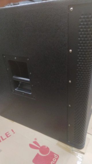 Pareja Subwoofer Activo Behringer DR18SUB