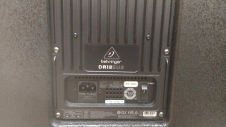 Pareja Subwoofer Activo Behringer DR18SUB