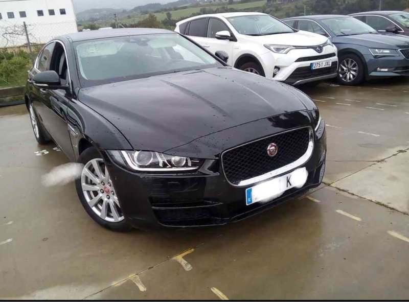 Jaguar XE - foto 1