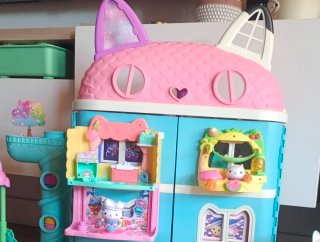 Casa de muñecas Gabby + habitaciones