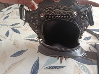 Bolso Riñonera Calavera Punk Rock