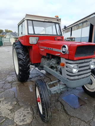 Tractor Rojo