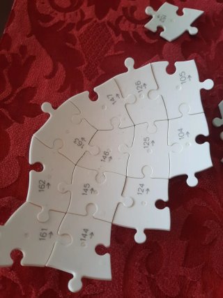 REGALO Puzzle Globo Terráqueo Plástico INCOMPLETO.