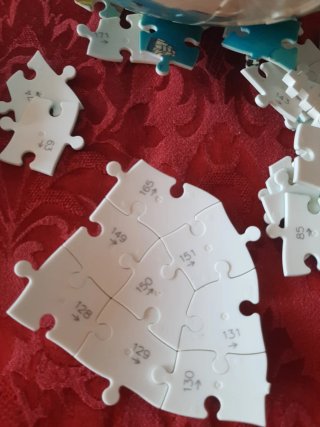 REGALO Puzzle Globo Terráqueo Plástico INCOMPLETO.